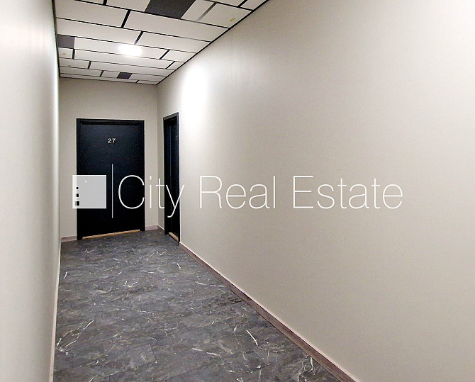 Fasādes māja, renovēta māja, slēgts pagalms, ieeja no ielas, kāpņu telpa pēc kapitālā Rīga - foto 14