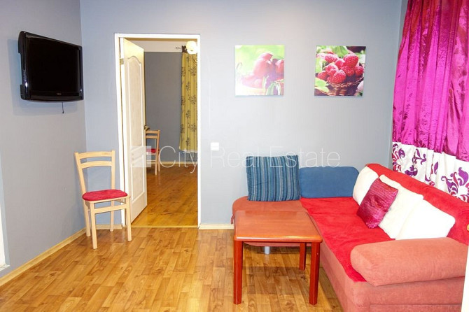 Pagalma māja, renovēta māja, ieeja no pagalma, logi vērsti uz pagalma pusi, guļamistabu skaits Rīga - foto 3