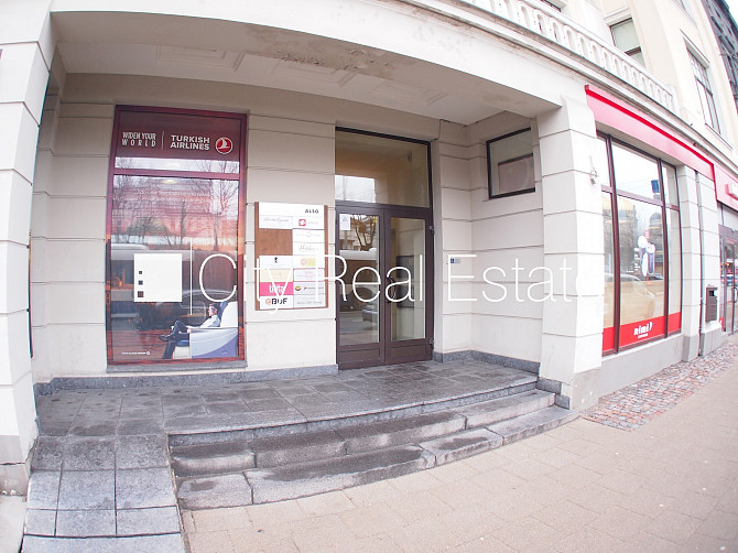 Fasādes māja, restaurēta māja, ieeja no ielas un pagalma, ir lifts, istabas izolētas, viena Rīga - foto 14