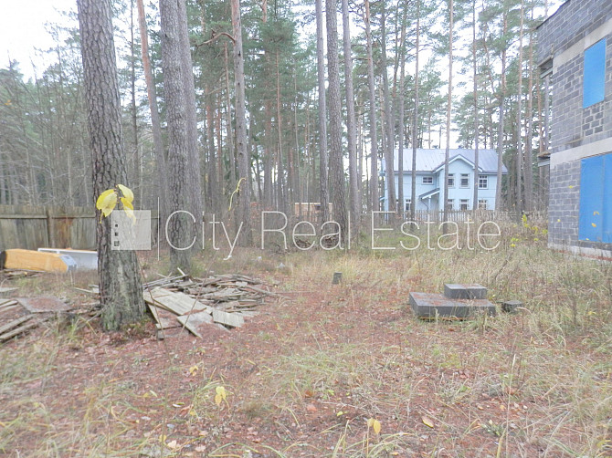 Таунхаус, новостройка, территория обнесена деревянным забором, охраняемая Юрмала - изображение 8
