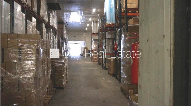 Slēgta teritorija, iežogota teritorija ar betona paneļu sētu, iebrauktuves vārtu augstums 4 m, Rīga - foto 2