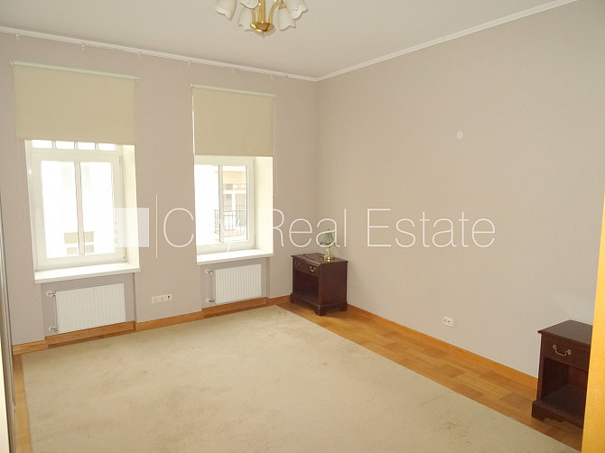 Fasādes māja, renovēta māja, slēgts pagalms, ir lifts, kāpņu telpa pēc kapitālā remonta, Rīga - foto 8