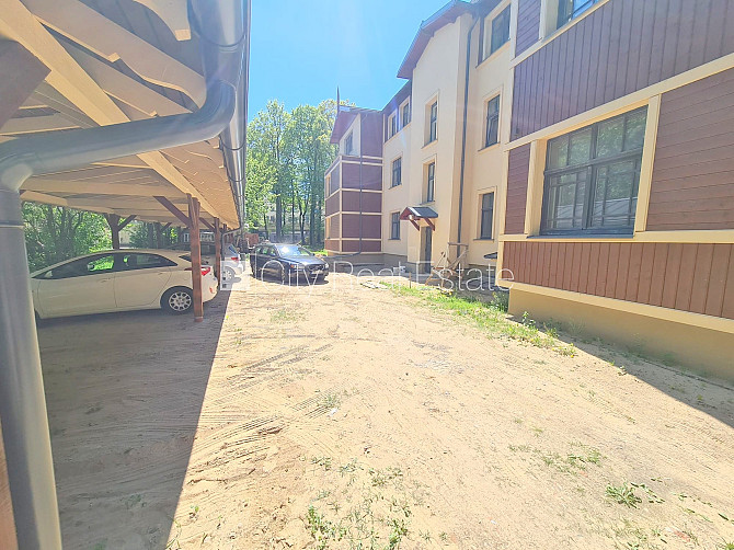 Jaunceltne, fasādes māja, labiekārtots apzaļumots pagalms, slēgts pagalms, iespēja nomāt Rīga - foto 14