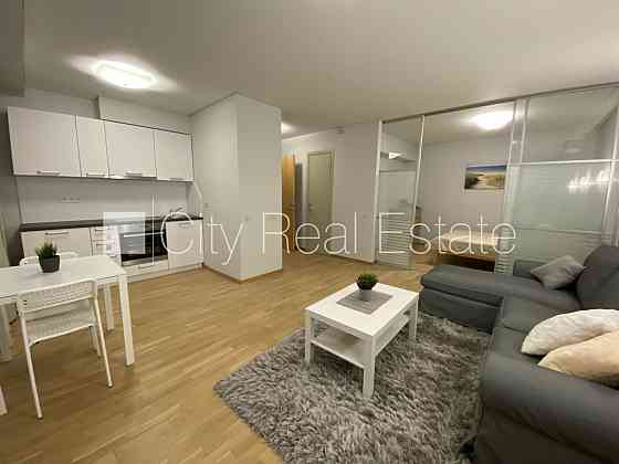 Проект - Kalpaka Park Residence, фасадный дом, реновированный дом, объект охраняет Rīga