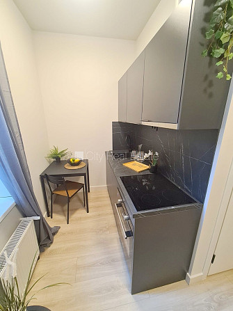 Fasādes māja, renovēta māja, slēgts pagalms, ieeja no ielas un pagalma, kāpņu telpa pēc Rīga - foto 5