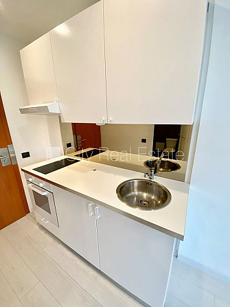 Fasādes māja, renovēta māja, ieeja no ielas, ir lifts, kāpņu telpa pēc kapitālā remonta, Rīga - foto 4