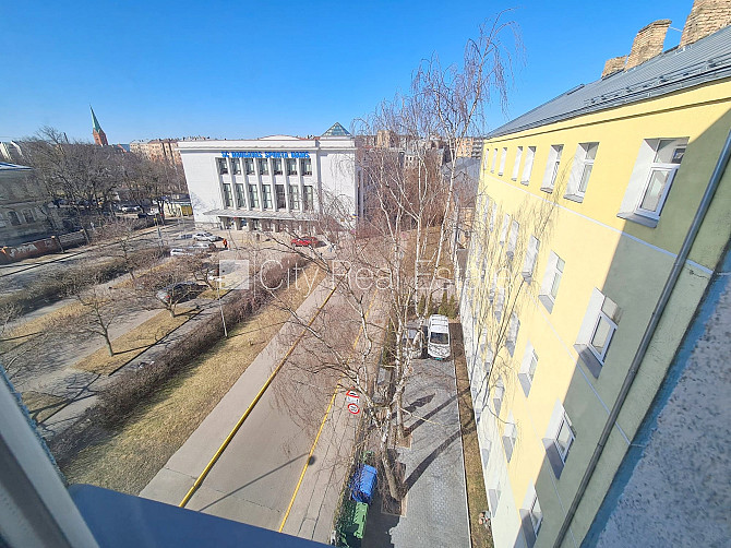 Fasādes māja, renovēta māja, slēgts pagalms, ieeja no ielas un pagalma, kāpņu telpa pēc Rīga - foto 8