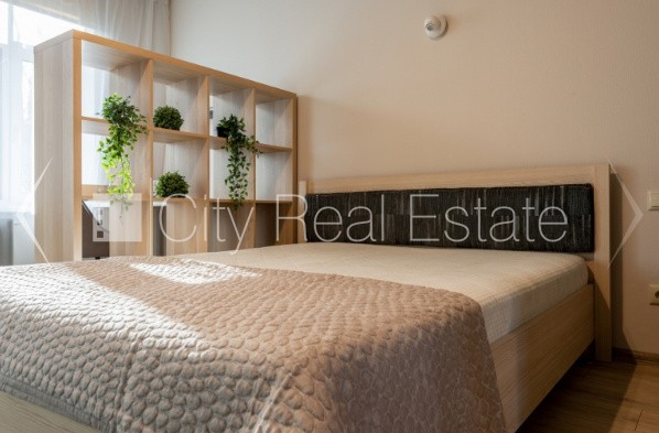 Fasādes māja, renovēta māja, labiekārtota apzaļumota teritorija, vieta automašīnai, ieeja Rīga - foto 6