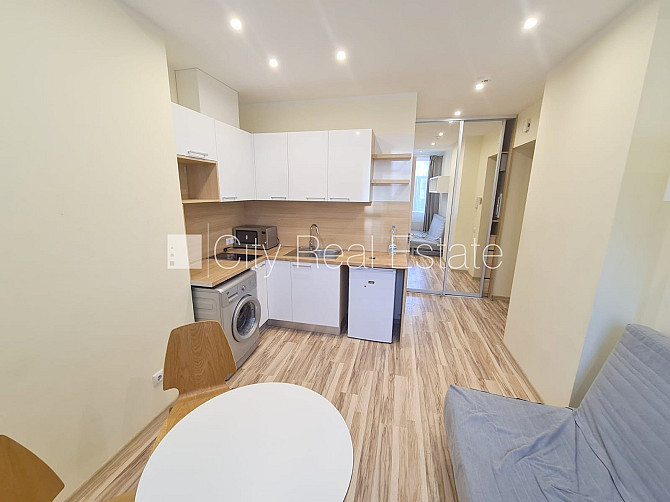 Pagalma ēka, renovēta māja, slēgts pagalms, iespēja nomāt autostāvvietu, ieeja no pagalma, Rīga - foto 9