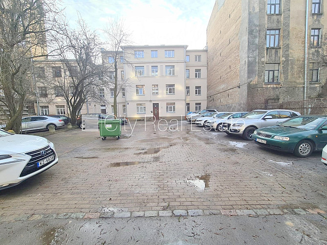 Pagalma ēka, renovēta māja, slēgts pagalms, iespēja nomāt autostāvvietu, ieeja no pagalma, Rīga - foto 19