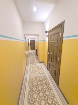 Fasādes māja, renovēta māja, slēgts pagalms, ieeja no ielas un pagalma, kāpņu telpa pēc Rīga - foto 20