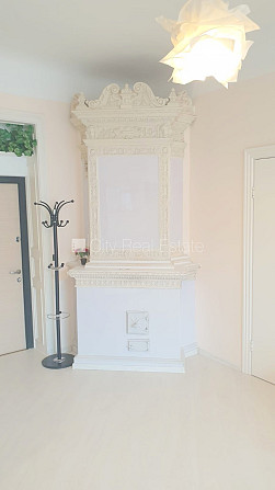 Fasādes māja, renovēta māja, ieeja no ielas, ir lifts, kāpņu telpa pēc kosmētiskā remonta, Rīga - foto 19