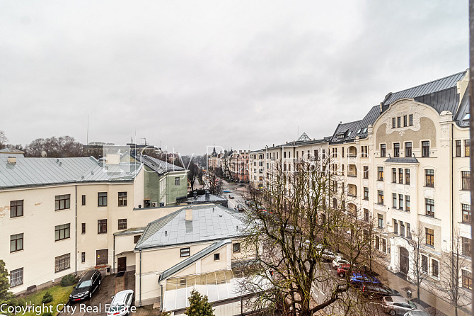 Fasādes māja, renovēta māja, slēgts pagalms, iespēja nomāt autostāvvietu, ieeja no ielas, Rīga - foto 11