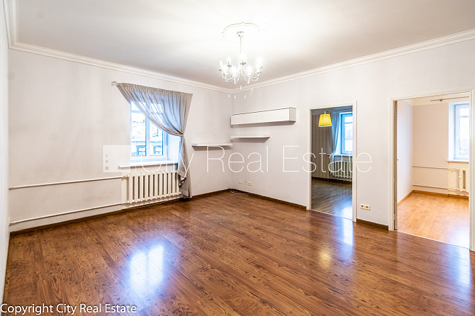 Fasādes māja, renovēta māja, slēgts pagalms, iespēja nomāt autostāvvietu, ieeja no ielas, Rīga - foto 6