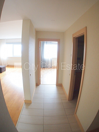 Jaunceltne, slēgta teritorija, ieeja no ielas, logi vērsti uz ielas pusi, viena istaba izolēta, Rīga - foto 14