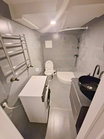 Fasādes māja, renovēta māja, slēgts pagalms, ieeja no ielas, puspagrabs, kāpņu telpa pēc Rīga - foto 7