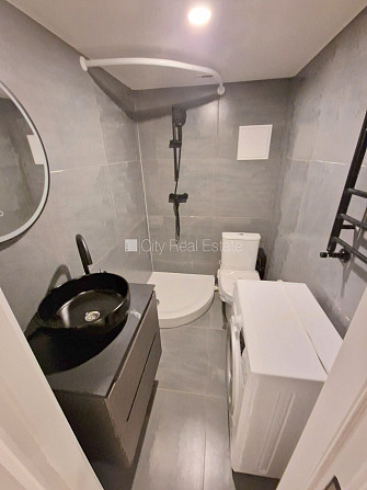 Fasādes māja, renovēta māja, slēgts pagalms, ieeja no ielas, puspagrabs, kāpņu telpa pēc Rīga - foto 11