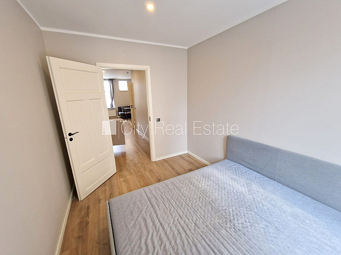 Pagalma ēka, renovēta māja, slēgts pagalms, ieeja no ielas un pagalma, kāpņu telpa pēc Rīga - foto 12