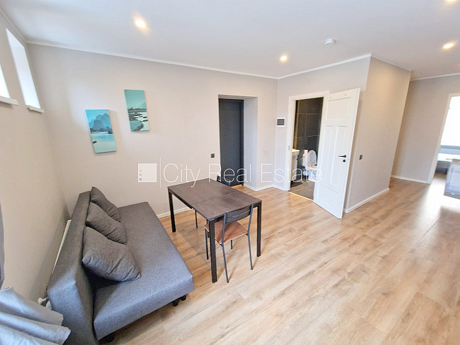 Pagalma ēka, renovēta māja, slēgts pagalms, ieeja no ielas un pagalma, kāpņu telpa pēc Rīga - foto 2