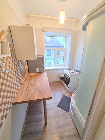 Fasādes māja, slēgts pagalms, ieeja no ielas, logi vērsti uz pagalma pusi, istaba izolēta, Rīga - foto 9