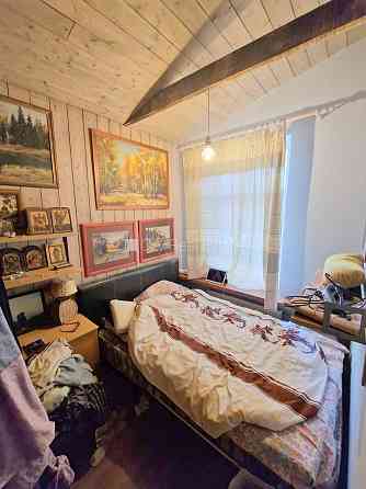 Фасадный дом, реновированный дом, закрытый двор, территория обнесена забором, Юрмала