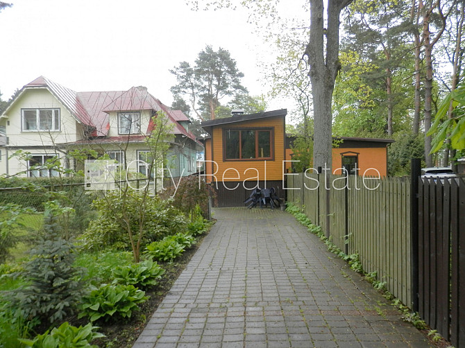 Фасадный дом, реновированный дом, закрытый двор, территория обнесена забором, Юрмала - изображение 20