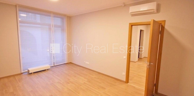 Jaunceltne, fasādes māja, labiekārtota apzaļumota teritorija, bruģēts piebraucamais ceļš, Rīga - foto 10