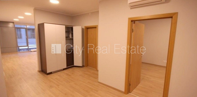 Jaunceltne, fasādes māja, labiekārtota apzaļumota teritorija, bruģēts piebraucamais ceļš, Rīga - foto 6