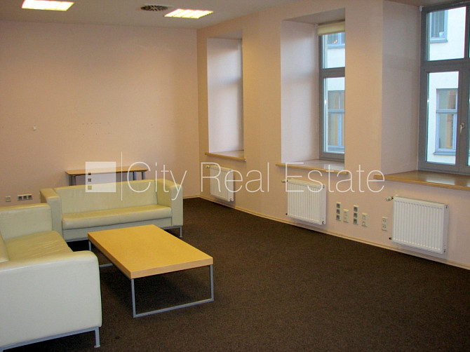 Fasādes māja, renovēta māja, objektu apsargā fiziskā apsardze, ieeja no ielas, ir lifts, Rīga - foto 5