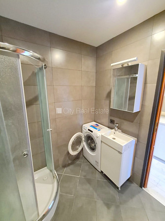 Jaunceltne, fasādes māja, slēgts pagalms, ieeja no ielas, ir lifts, kāpņu telpa pēc Rīga - foto 13