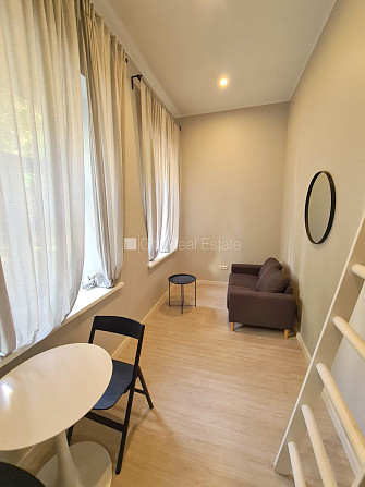 Fasādes māja, renovēta māja, slēgts pagalms, ieeja no ielas un pagalma, kāpņu telpa pēc Rīga - foto 4