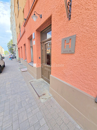 Fasādes māja, renovēta māja, slēgts pagalms, ieeja no ielas un pagalma, ir lifts, kāpņu Rīga - foto 15