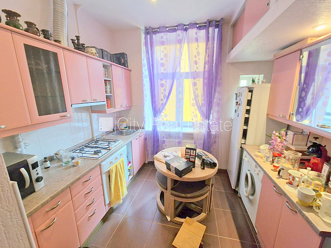 Zeme īpašumā, pagalma ēka, renovēta māja, slēgts pagalms, ieeja no ielas un pagalma, kāpņu Rīga - foto 15