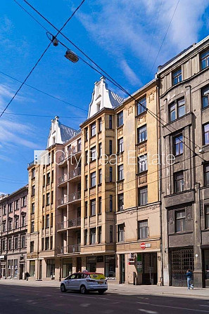 Pagalma ēka, renovēta māja, slēgts pagalms, objektu apsargā fiziskā apsardze, ieeja no Rīga - foto 19