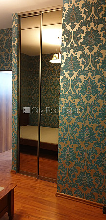 Pagalma ēka, renovēta māja, slēgts pagalms, objektu apsargā fiziskā apsardze, ieeja no Rīga - foto 9