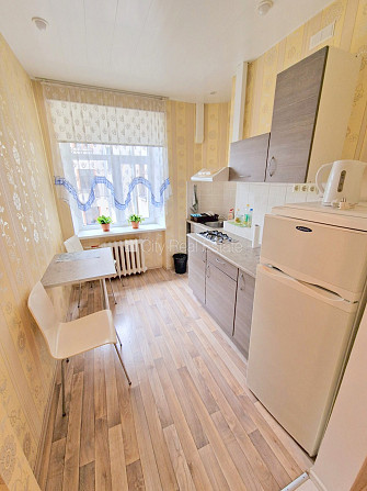 Fasādes māja, slēgts pagalms, ieeja no pagalma, ir lifts, logi vērsti uz ielas pusi, plašs Rīga - foto 4