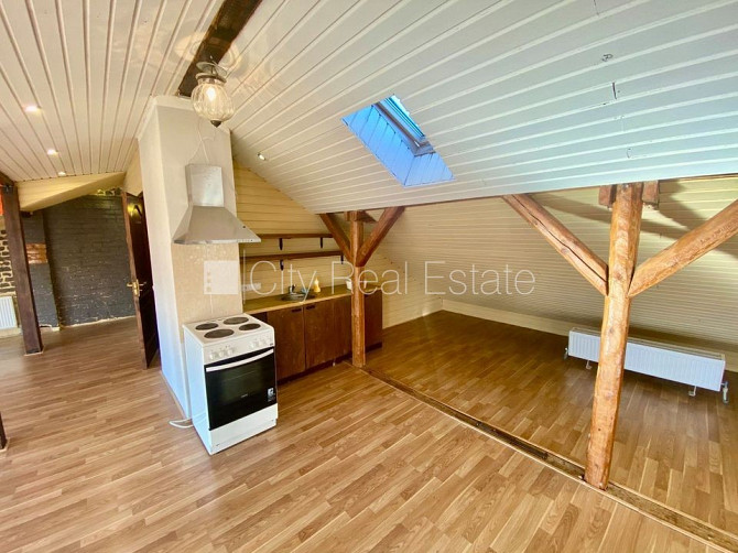 Pagalma ēka, renovēta māja, slēgts pagalms, ieeja no pagalma, mansards, kāpņu telpa pēc Rīga - foto 1