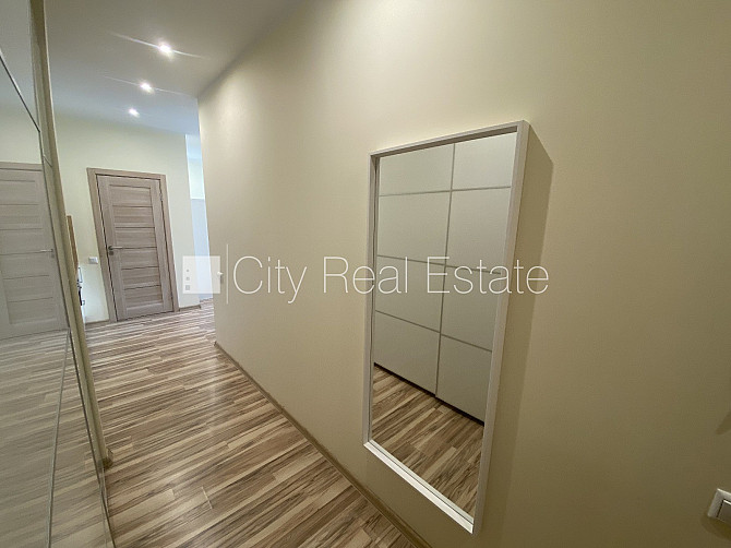 Pagalma ēka, renovēta māja, slēgts pagalms, ieeja no pagalma, logi vērsti uz pagalma pusi, Rīga - foto 5