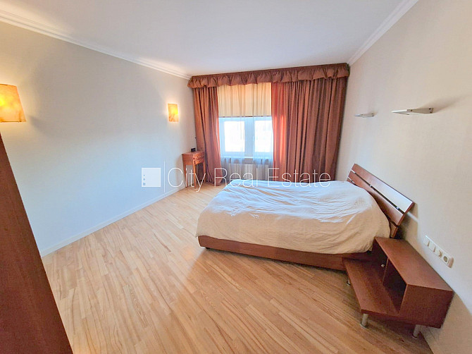 Fasādes māja, restaurēta māja, ieeja no ielas, ir lifts, kāpņu telpa pēc kosmētiskā Rīga - foto 19