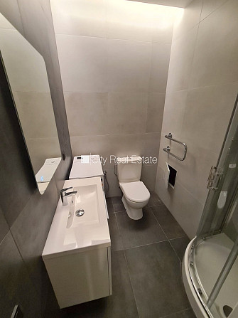 Fasādes māja, renovēta māja, slēgts pagalms, ieeja no ielas un pagalma, ir lifts, kāpņu Rīga - foto 9