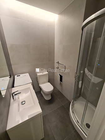 Fasādes māja, renovēta māja, slēgts pagalms, ieeja no ielas un pagalma, ir lifts, kāpņu Rīga - foto 8