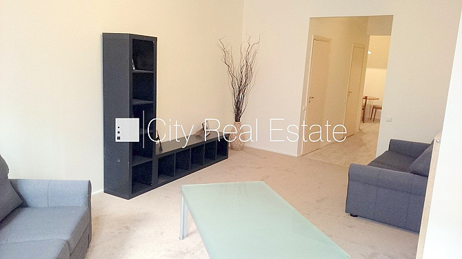 Fasādes māja, logi vērsti uz ielas pusi, guļamistabu skaits 1 gab., viena istaba izolēta, Rīga - foto 6