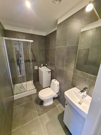 Fasādes māja, renovēta māja, slēgts pagalms, ieeja no ielas un pagalma, kāpņu telpa pēc Rīga - foto 11