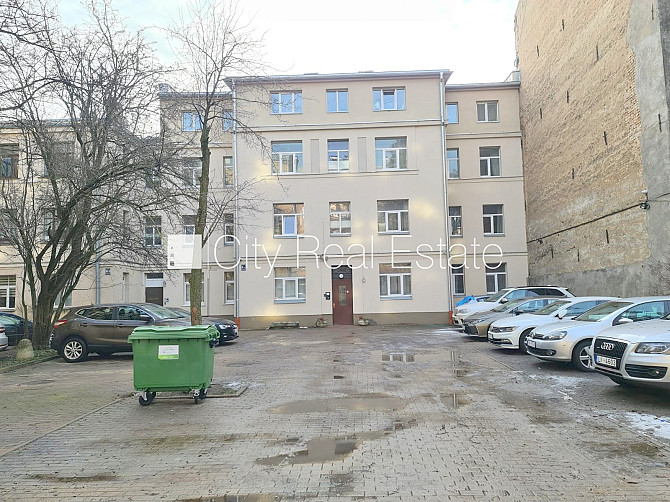 Pagalma ēka, renovēta māja, slēgts pagalms, iespēja nomāt autostāvvietu, ieeja no pagalma, Rīga - foto 15