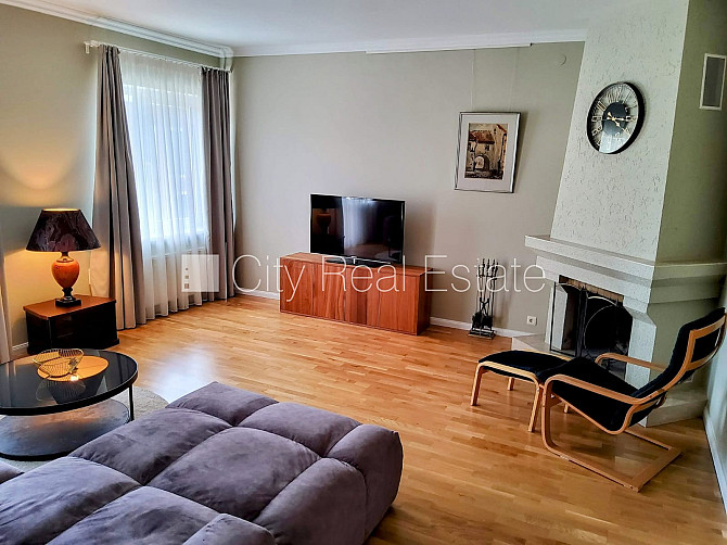 Новостройка, въездные ворота оснащены автоматической подъёмной системой, место Юрмала - изображение 1