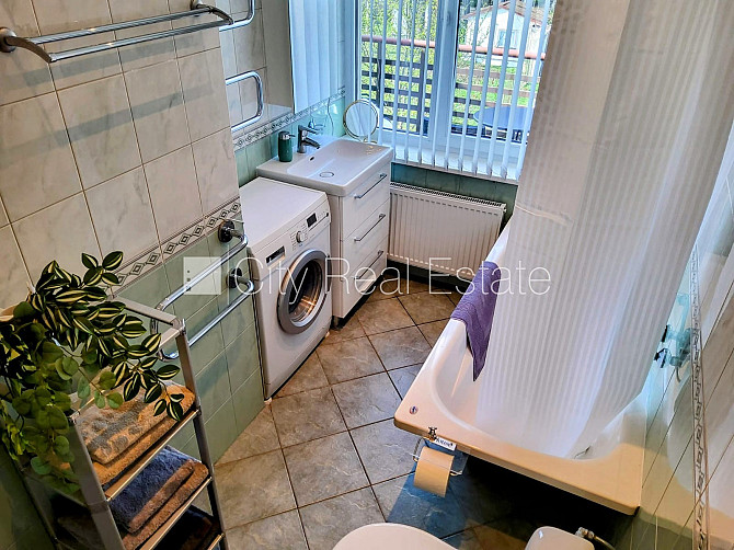 Новостройка, въездные ворота оснащены автоматической подъёмной системой, место Юрмала - изображение 16