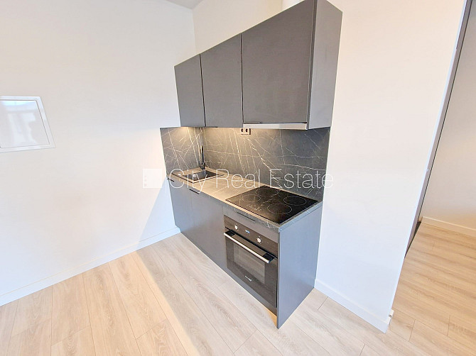 Fasādes māja, renovēta māja, slēgts pagalms, ieeja no ielas, ir lifts, kāpņu telpa pēc Rīga - foto 5