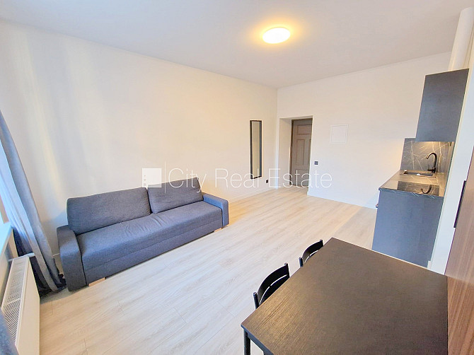 Fasādes māja, renovēta māja, slēgts pagalms, ieeja no ielas, ir lifts, kāpņu telpa pēc Rīga - foto 4