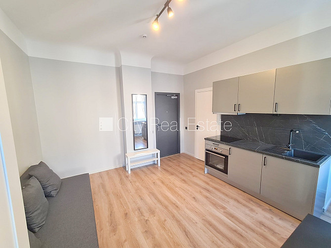 Pagalma ēka, renovēta māja, slēgts pagalms, ieeja no ielas un pagalma, ir lifts, kāpņu telpa Rīga - foto 12