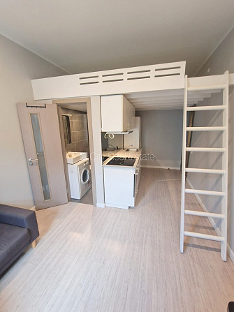 Fasādes māja, renovēta māja, slēgts pagalms, ieeja no ielas, kāpņu telpa pēc kapitālā Rīga - foto 19